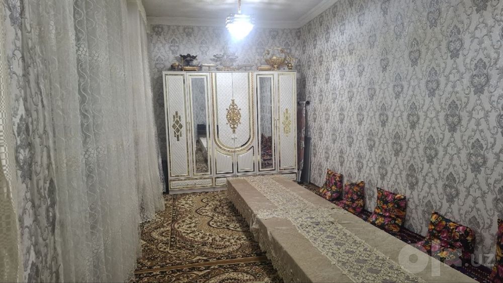 Жомбой центрда ховли сотилади