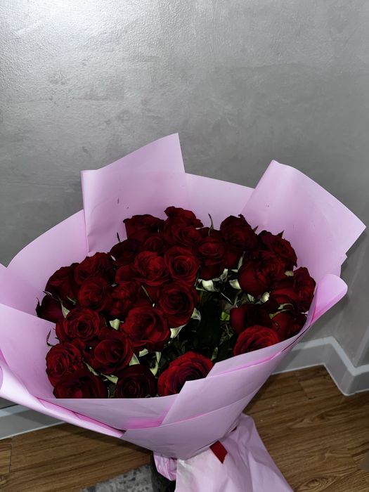 Красные розы 31 штук