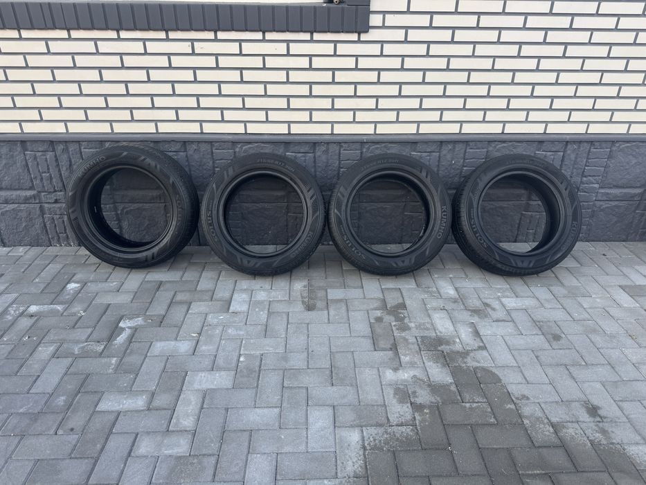 Kumho solus HS63 215/60R17 лето