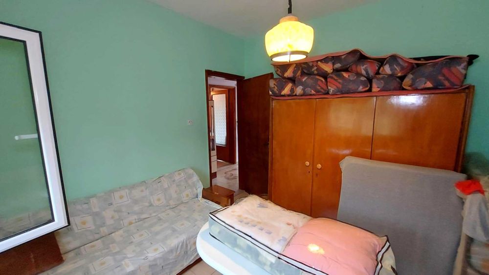 Продава къща с площ 79 м2 и двор 200 м2 в Аспровалта, Гърция