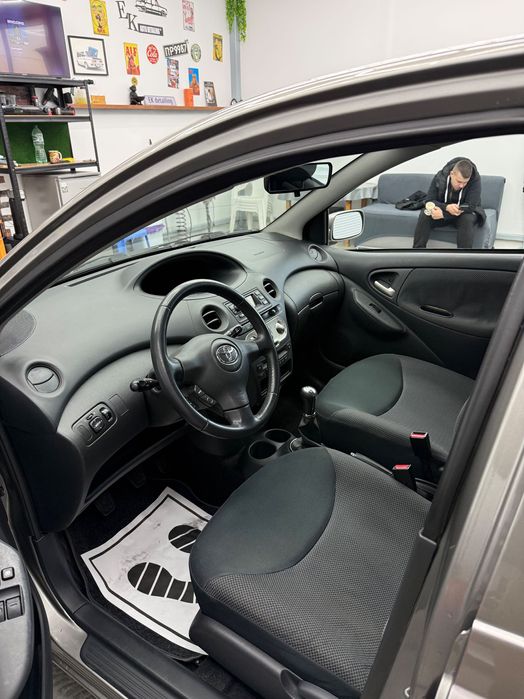 Toyota Yaris VVT-i