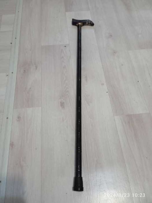 Трость резная деревянная