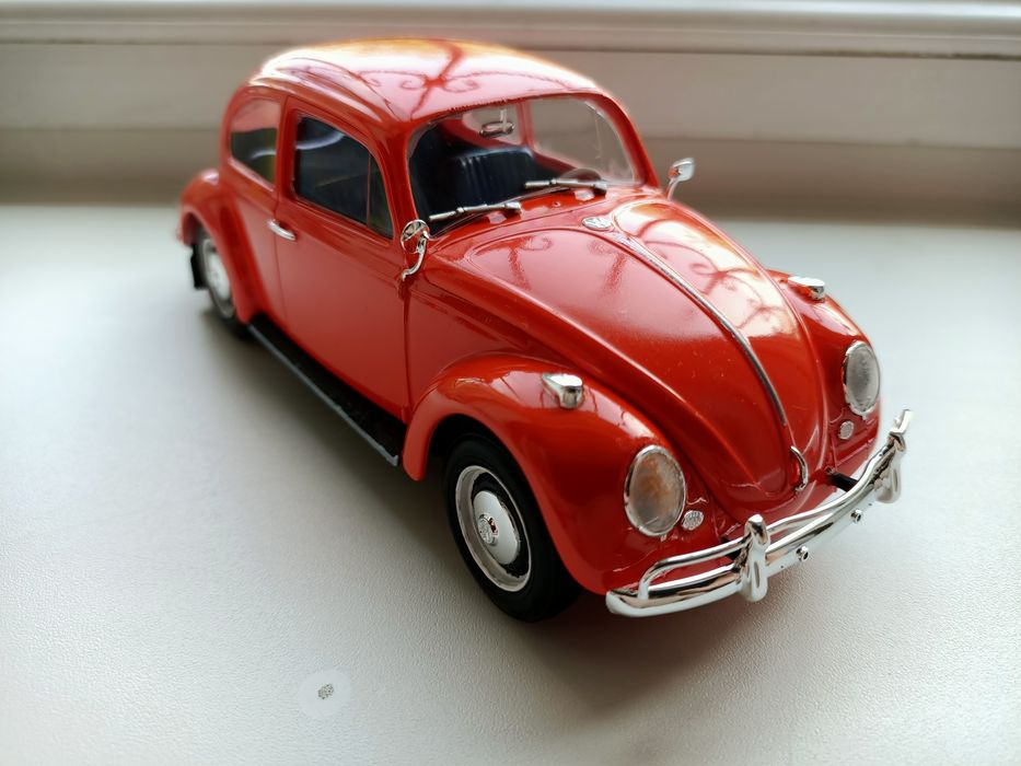 Модель автомобиля, масштаб 1/24