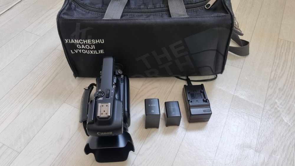 Видеокамера Canon XA10