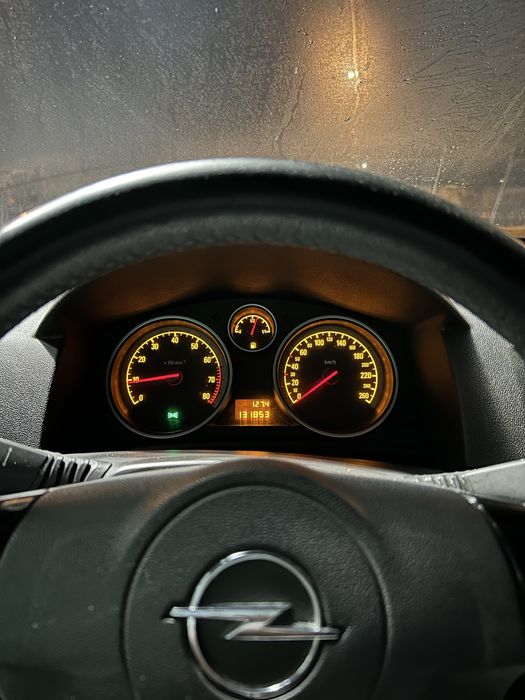 Opel Astra H 1.6 gpl 132.000 km