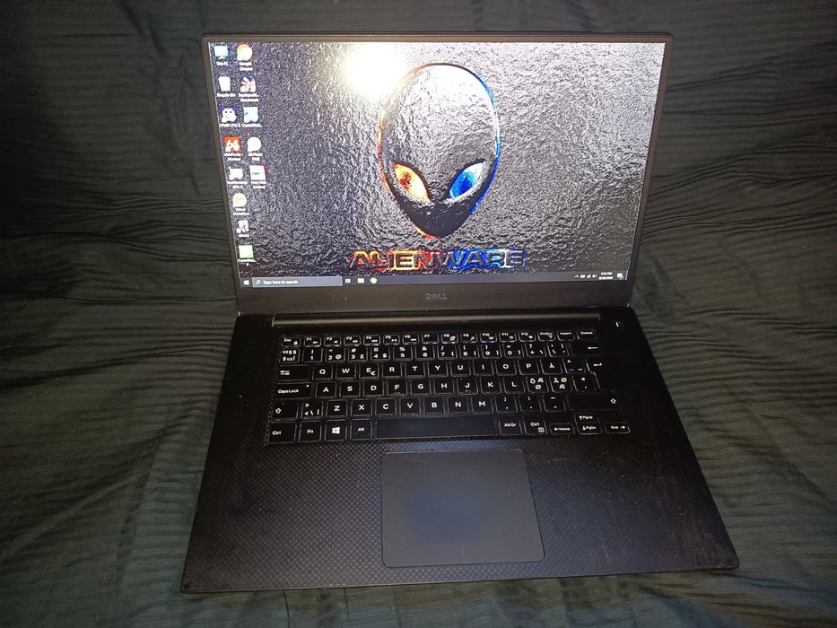 Laptop gaming gen 7, Dell XPS 9560, Core i7 7700HQ, gtx 1050 4gb ddr5, 16gb ddr4, ssd,  InfinityEdge display full HD, tastatura iluminata