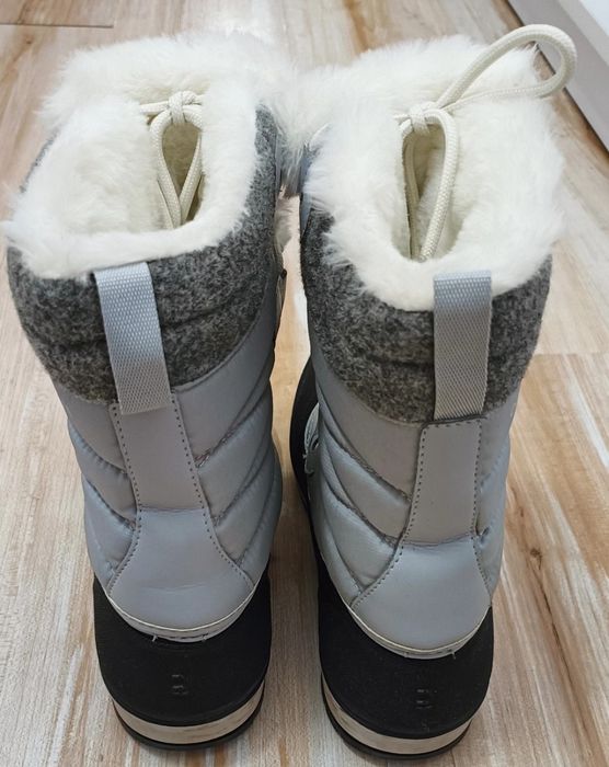 Cizme quechua ,  impermeabile și îmblănite , Nr 36, branț  22,5cm