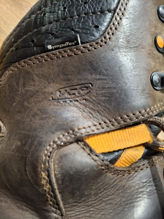 Зимни туристически обувки ALPINA