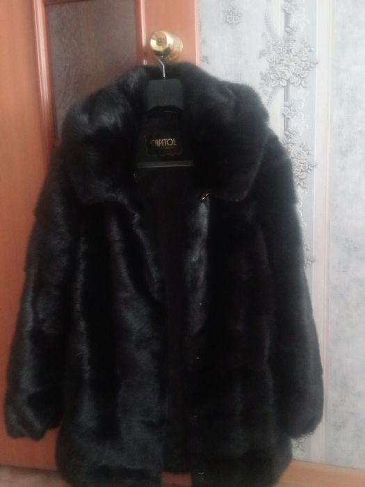 Продам норковую шубу с капюшоном