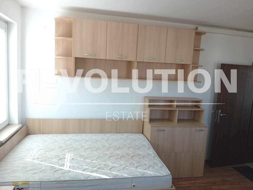 Дава се под наем Тристаен апартамент в Варна, Лятно кино Тракия - 89 кв.м за 450 € - Снимка #4