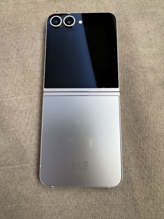 Samsung galaxy z flip 6 256gb.