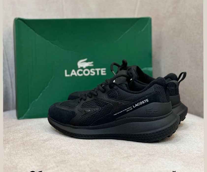 Продам абсолютно новые кроссовки Lacoste в коробке.