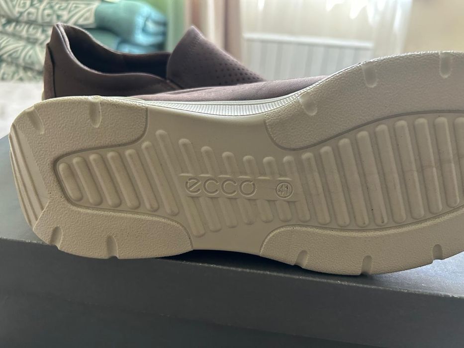 Слипоны, мокасины от Ecco и сандалии Clarks