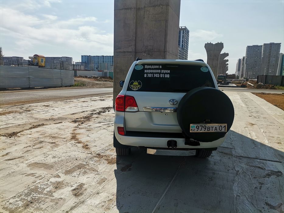 Ланд Крузер 200,2013год