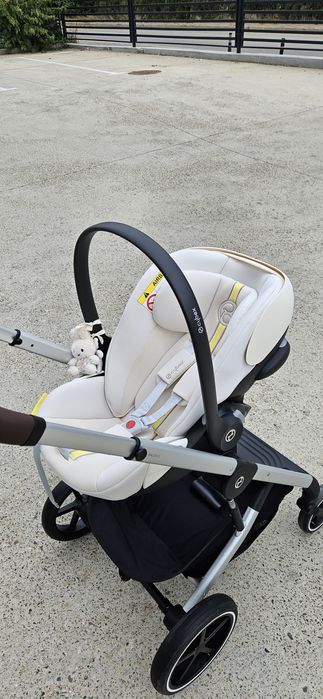 Cybex Clud G Plus i-Size Seashell Beige