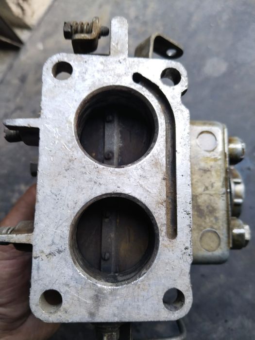 Карбюратор двухкамерный с коллектором