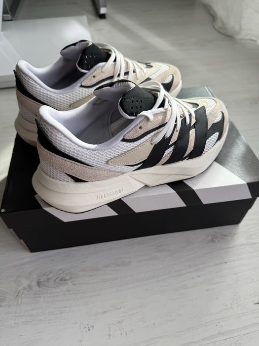 Adidas Lightblaze marimea 42