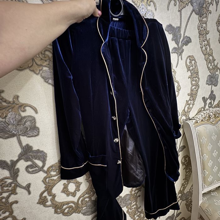 Продам женские платья