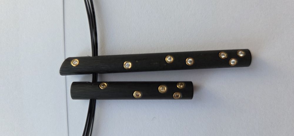 Set colier și cercei din carbon cu aur și diamante