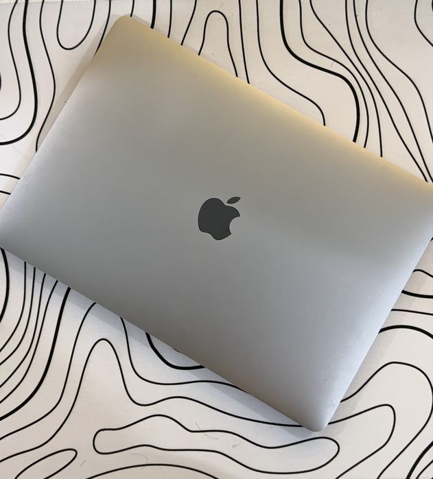 MacBook Pro M1 16/256