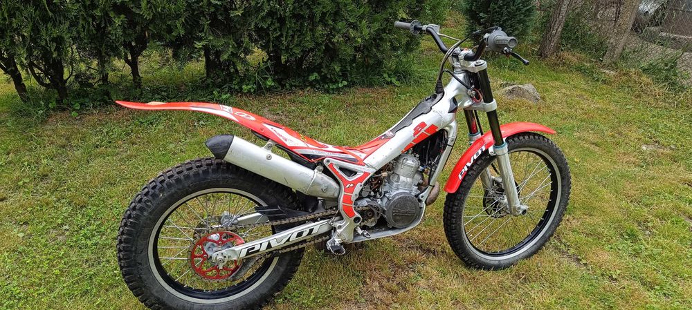 moto trial BETA Rev3 300