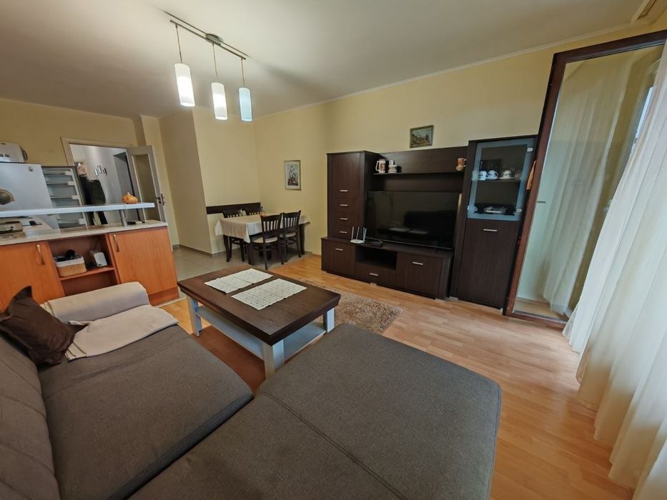 Продава се Двустаен апартамент в Бургас, Лазур - 77 кв.м за 1689 €/кв.м - Снимка #12