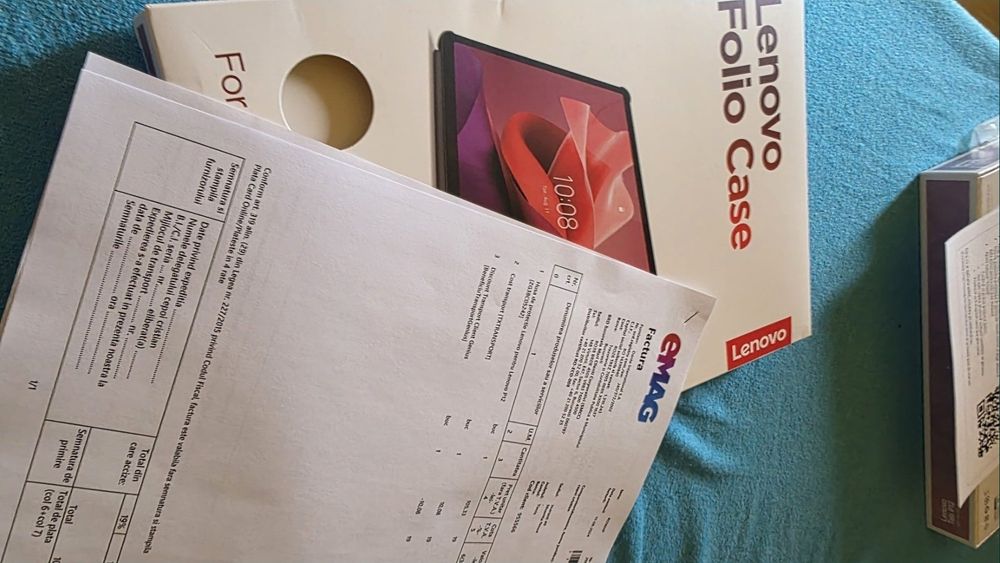 Vând Lenovo Tab P12 8 GB cu pen inclus