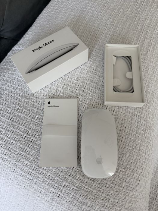 Apple Magic Mouse в бял цвят, модел MXK63ZM