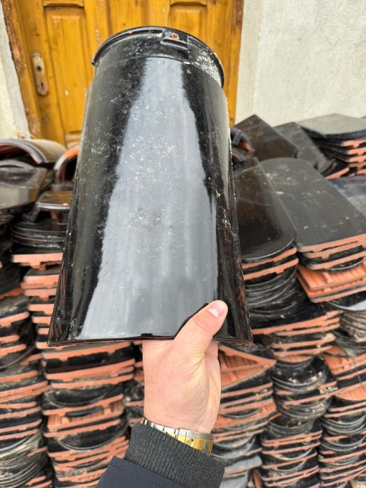 Tigla Solzi Negru Lucios de la Tondach