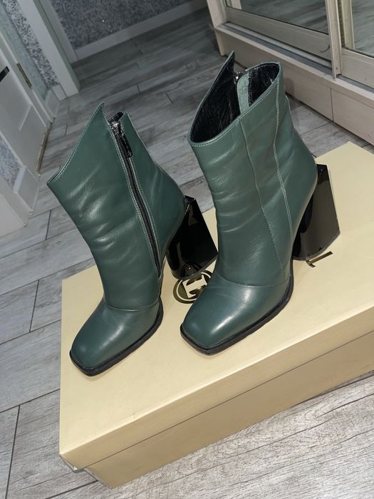 Продам обувь оазмер 37-38