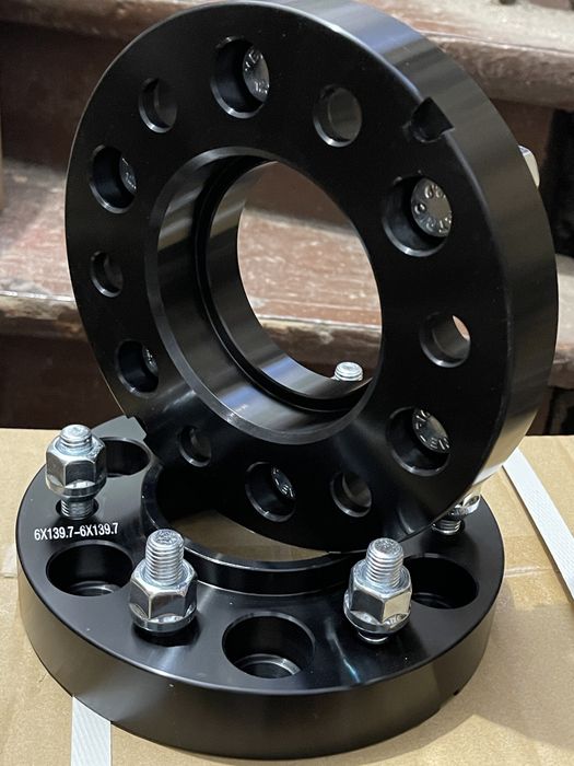 2 Distantieri 30 mm 6x139,7 Ford Ranger/new VW Amarok