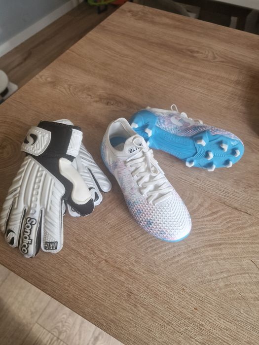 Детски бутонки Sondico Blaze Junior FG Football Boots и Врата. ръкавиц