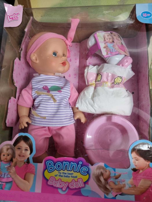 Играчки всяка  по 9