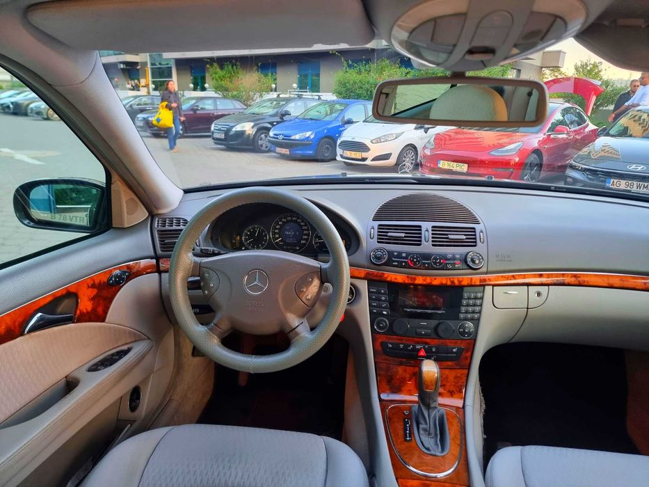 Mercedes E 240 Elegance, Automat