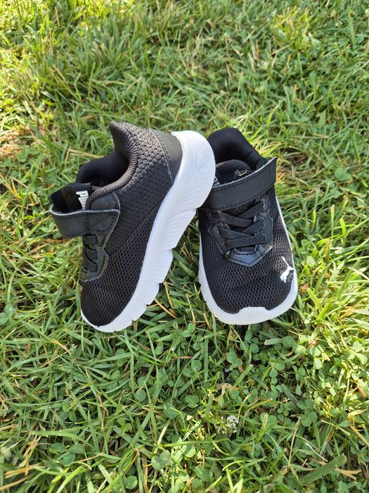 Adidasi Puma, marimea 21