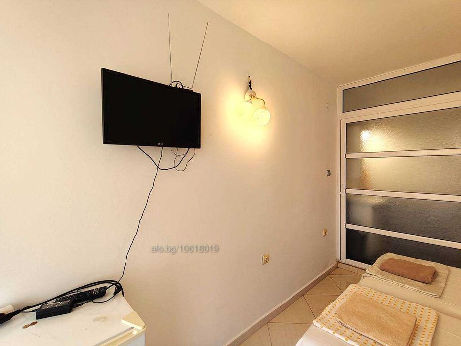 Евтин едностаен в Новия град на Несебър до Общината, пеш до плажовете