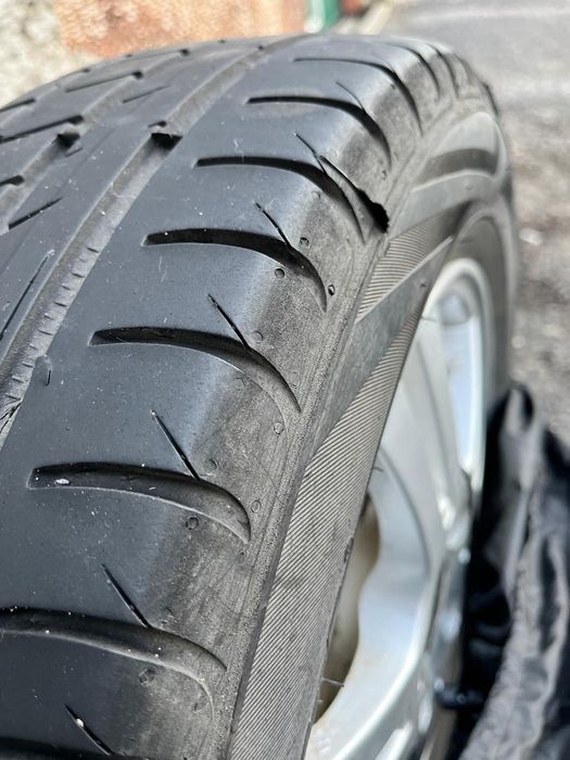 Летняя резина комплект.