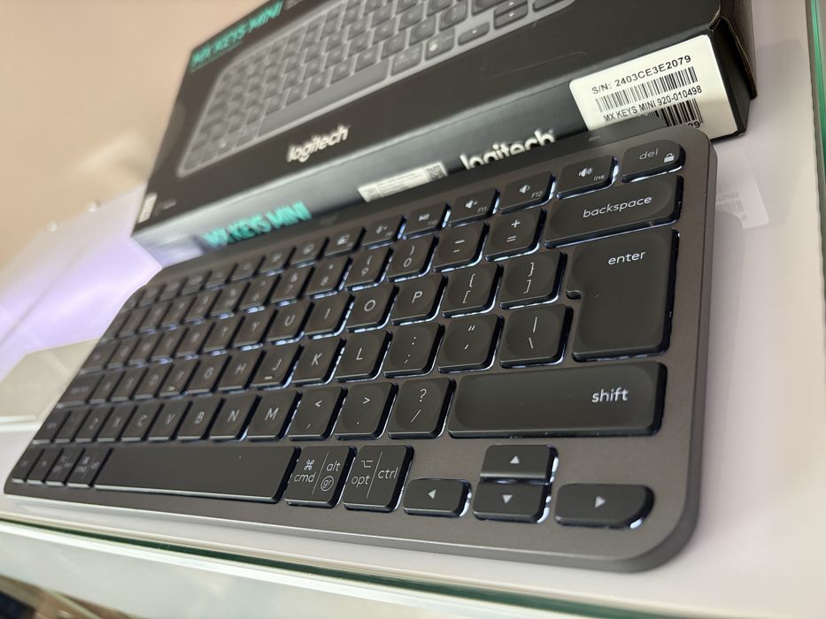 Продава се!! Logitech MX Keys Mini