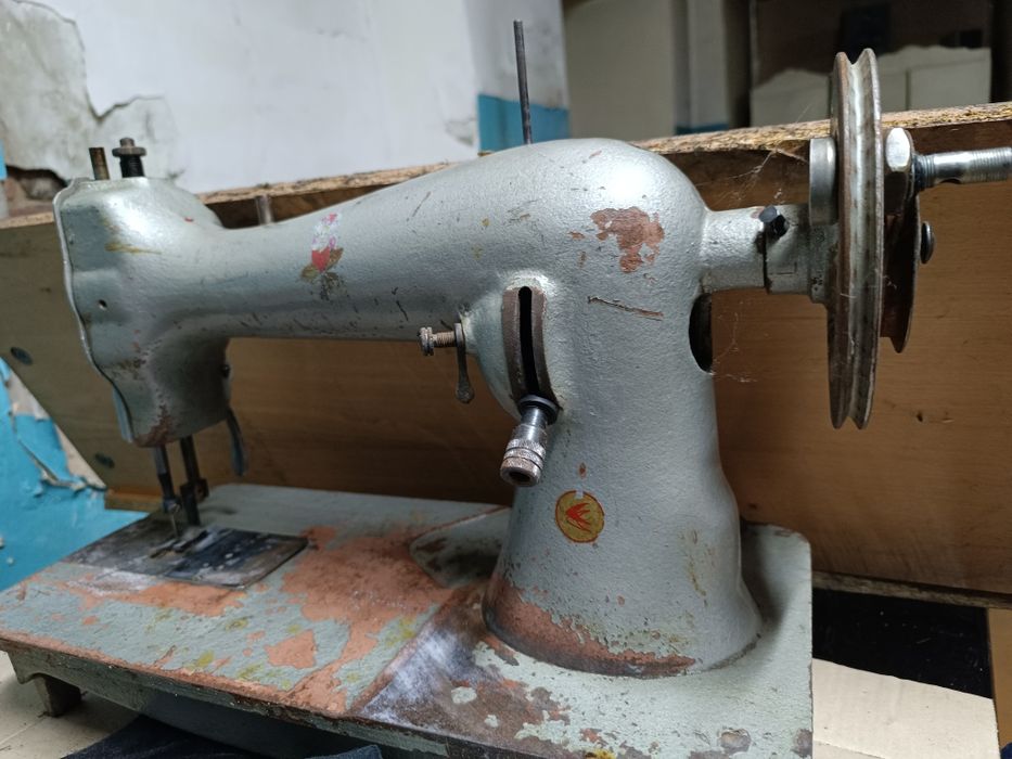 Продам швейную машинку 23 класс