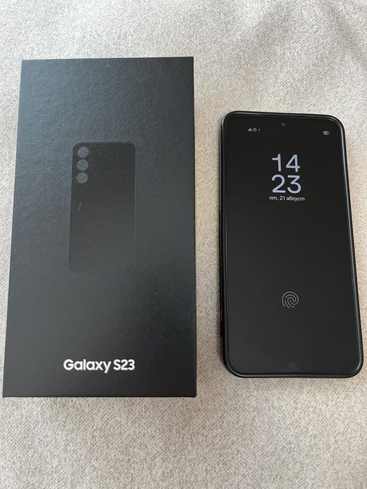 Samsung S23 перфектен