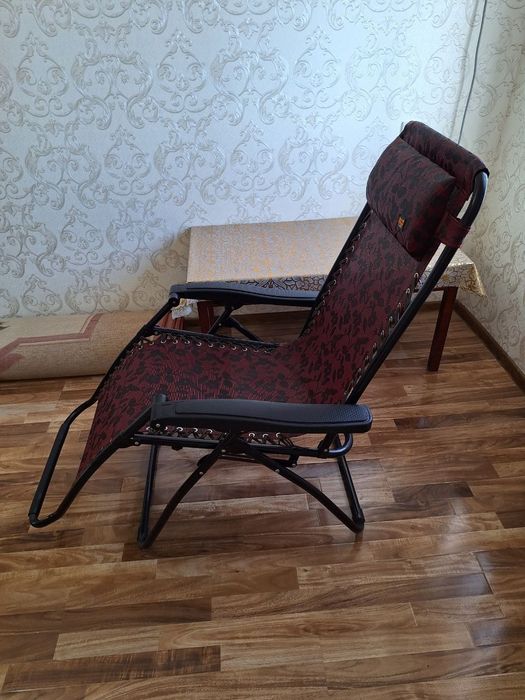 Шезлонг для дачи.