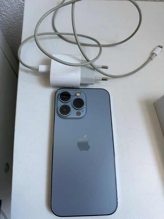 Телефон IPhone 13 pro