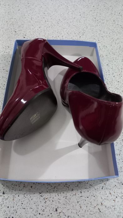 Pantofi stileto, noi , din piele