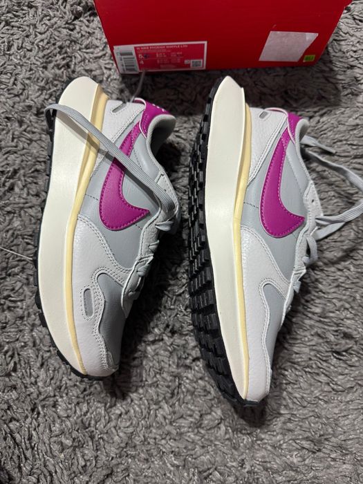 Nou în cutie:Adidași Nike Phoenix Waffle marimea 35.5