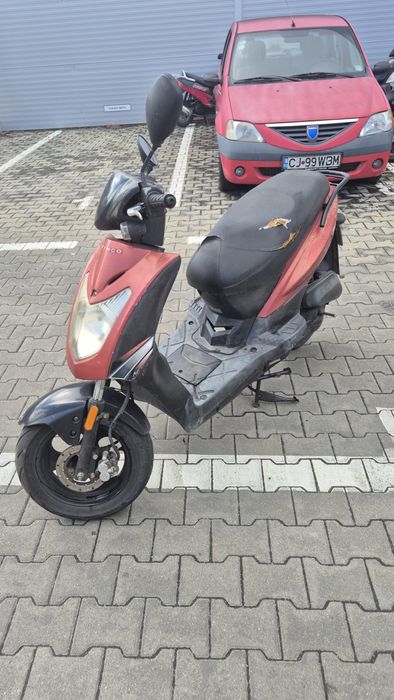 Vand 9 scutere 49 cc , inmatriculate acte la zi