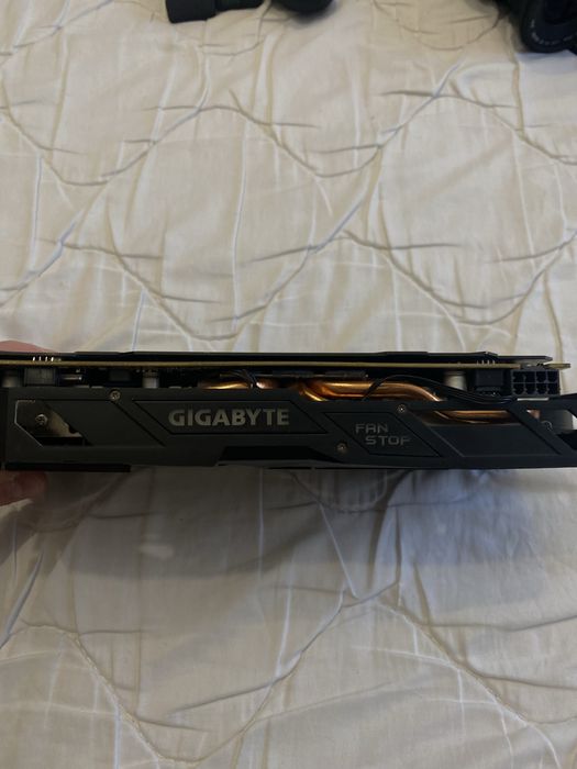 Vând: Gigabyte Radeon RX 570 Gaming 4G