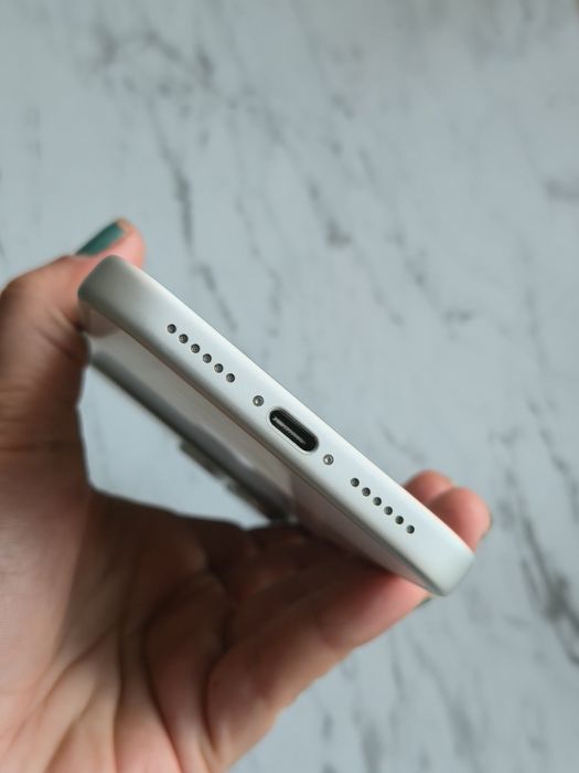 Vand Iphone 17 Pro Max piese(recarosare)