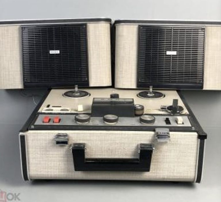 Магнитофон японский