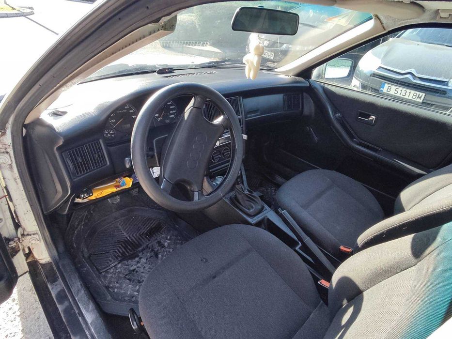 Лек автомобил AUDI 80 (яйце)