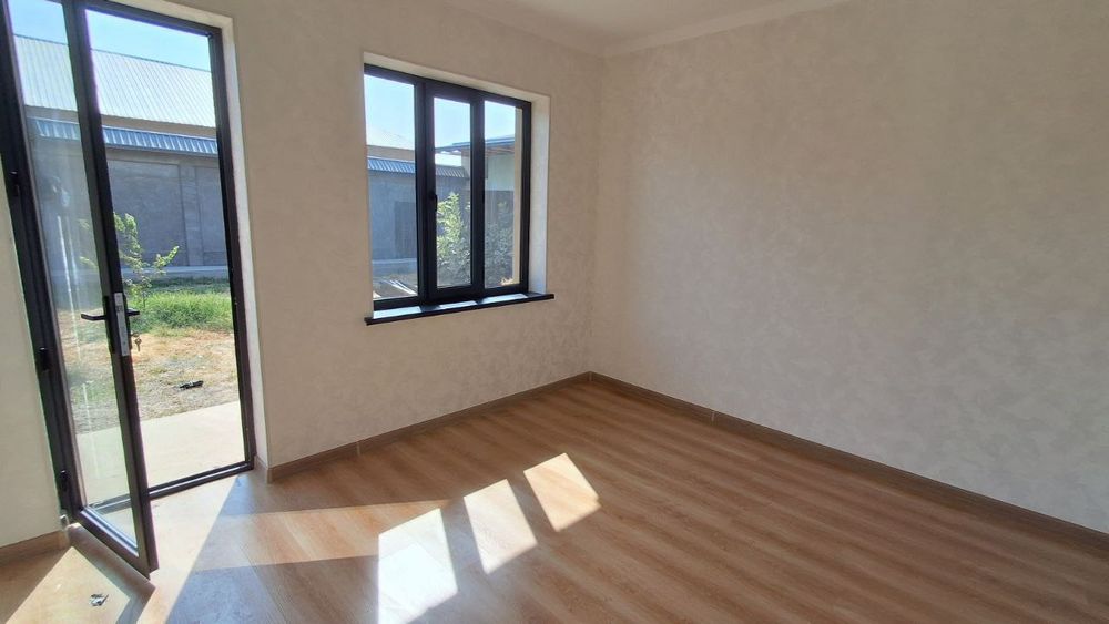 Hovli uy sotiladi 4. Sotux